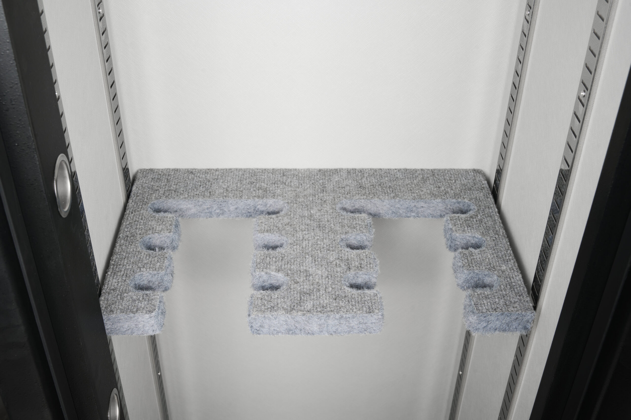Dominator GC-4 premium gun safe - Image 5
